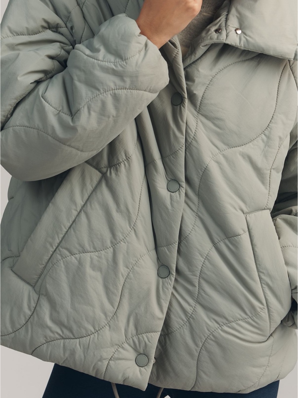 Varley Fabia Quilted Jacket Size XL NWT - Picture 3 of 8